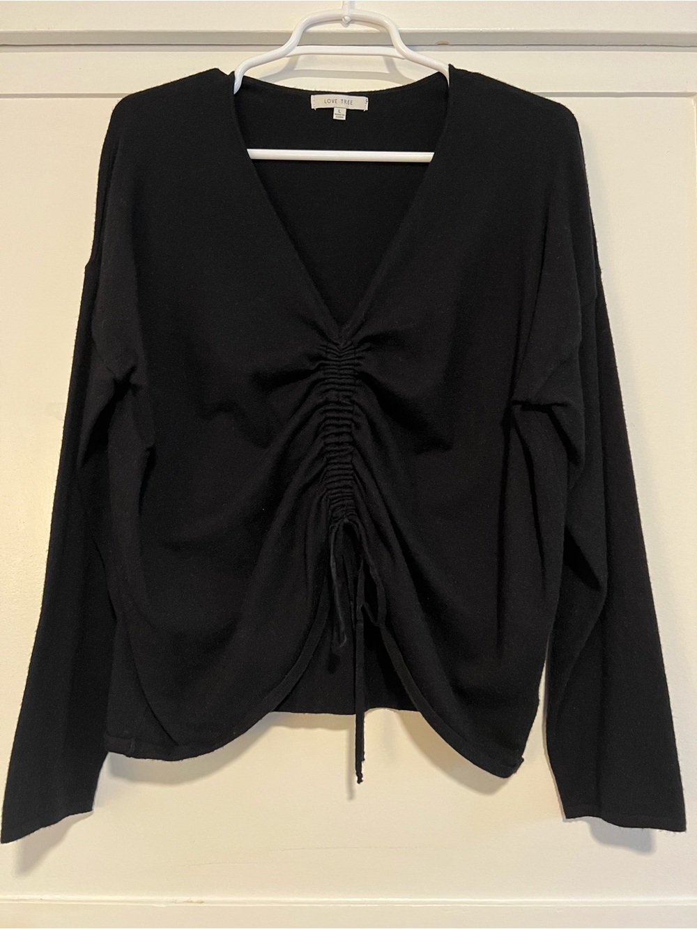 Love Tree Black V-Neck Long Sleeve Ruched Front Top